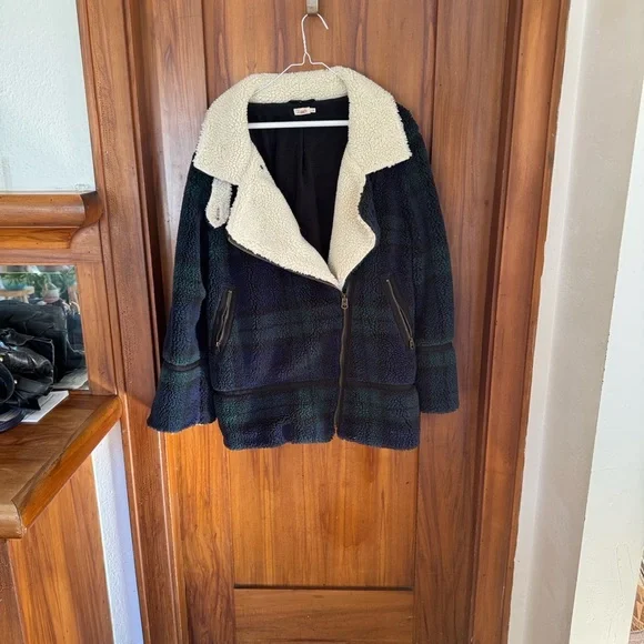 Faherty Navy and Green Plaid Teddy Jacket - Picture 4 of 8